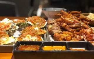 昆明吃饭游玩攻略，昆明吃饭游玩攻略大全